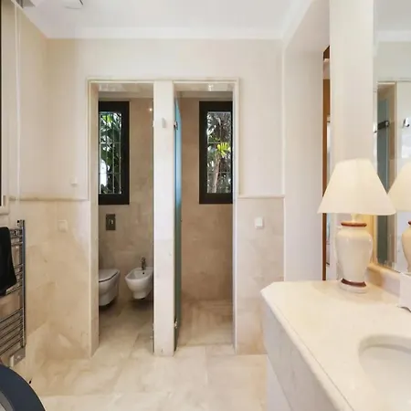 Magnificent In With Private Pool Semesterbostad
