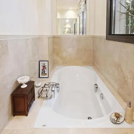 Magnificent In With Private Pool Semesterbostad *
