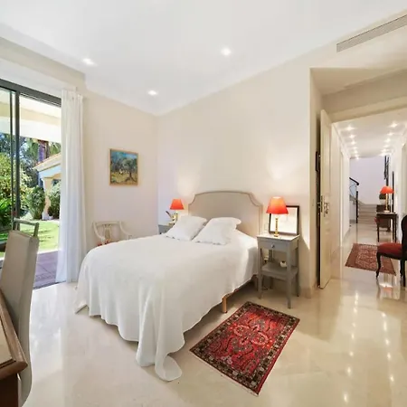 Semesterbostad Magnificent In With Private Pool